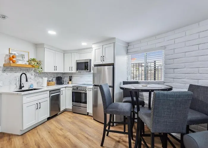 The Castle, A Luxury Compound Retreat Lake Havasu City