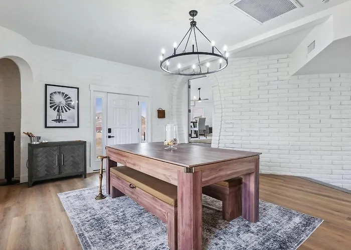 The Castle, A Luxury Compound Retreat Casa vacanze Lake Havasu City