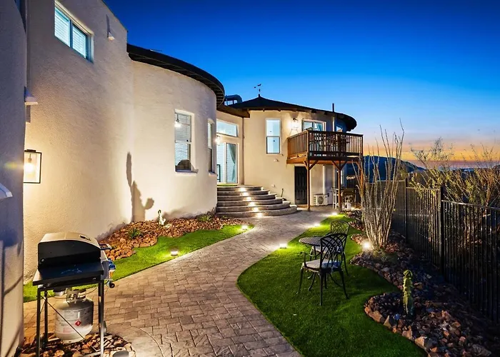 The Castle, A Luxury Compound Retreat Casa vacanze Lake Havasu City